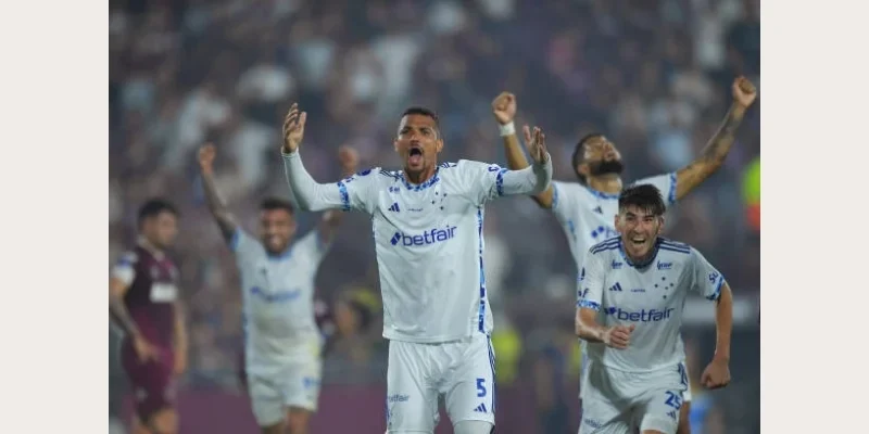 Cruzeiro đang chịu sức ép cực lớn tại Serie A Brazil