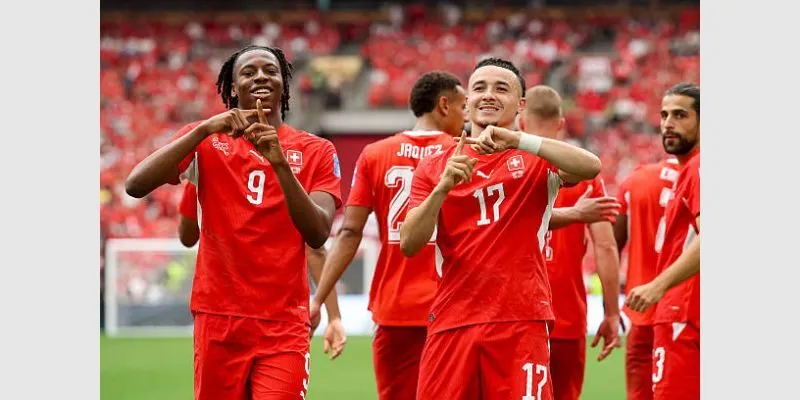 Phong độ Thụy Sĩ và Colombia từ đầu mùa giải