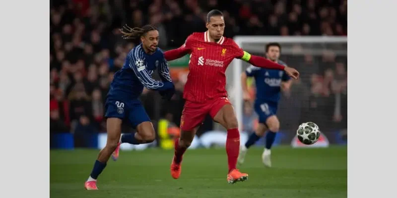 Liverpool vs Nottingham Forest đều biến động nhân sự lớn